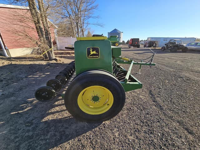 Image of John Deere 8200 equipment image 3