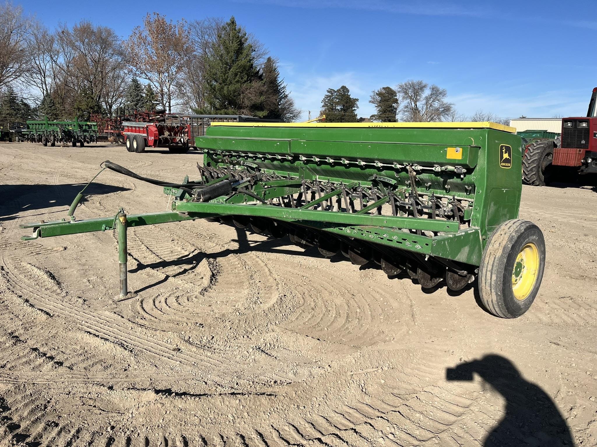 John Deere 8200 Equipment Image0