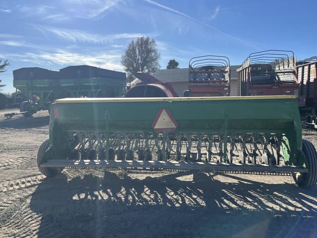 Image of John Deere 8200 equipment image 4