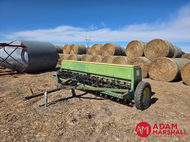 Image of John Deere 8200 equipment image 1