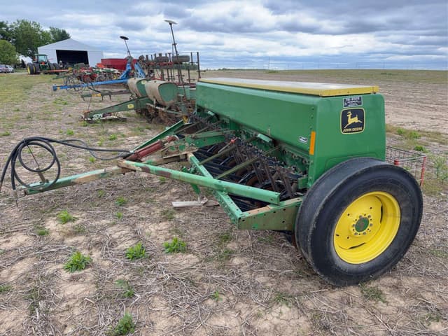 Image of John Deere 8200 equipment image 3