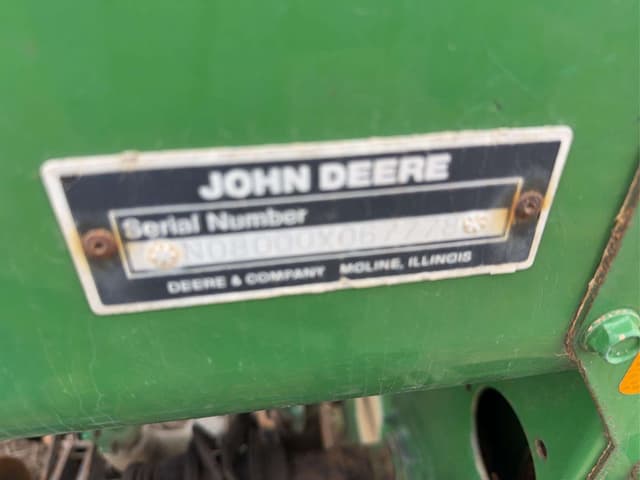 Image of John Deere 8200 equipment image 1
