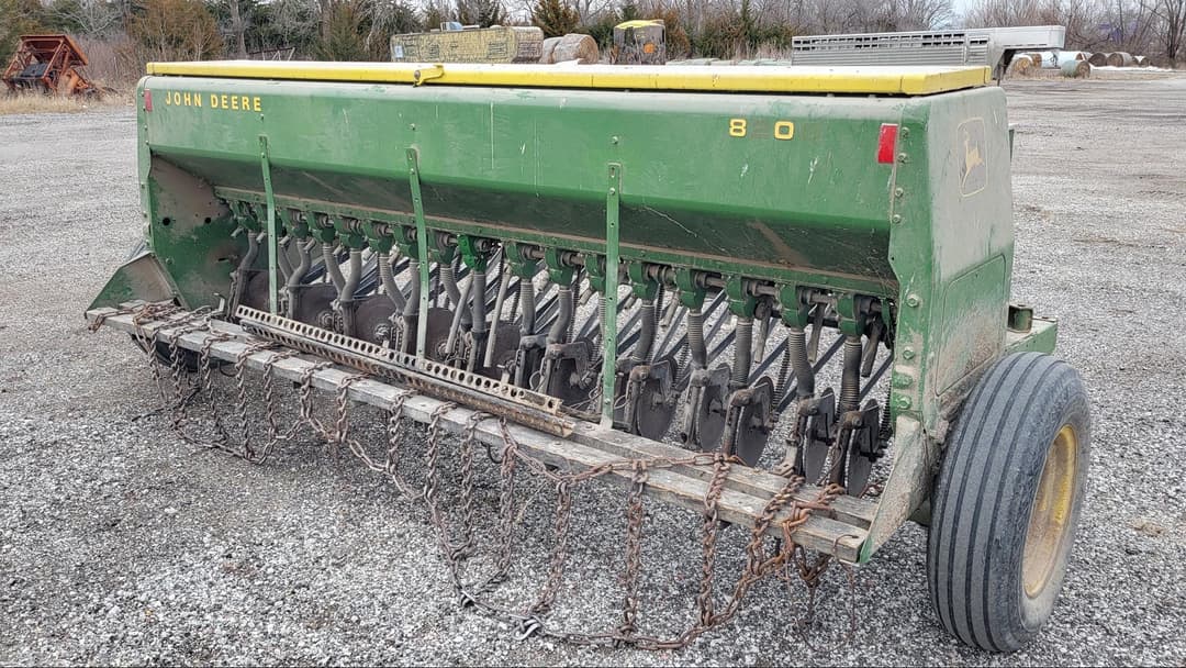 Image of John Deere 8200 Image 1