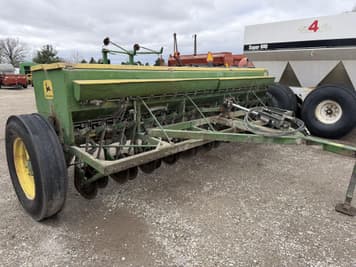 Main image John Deere 8200