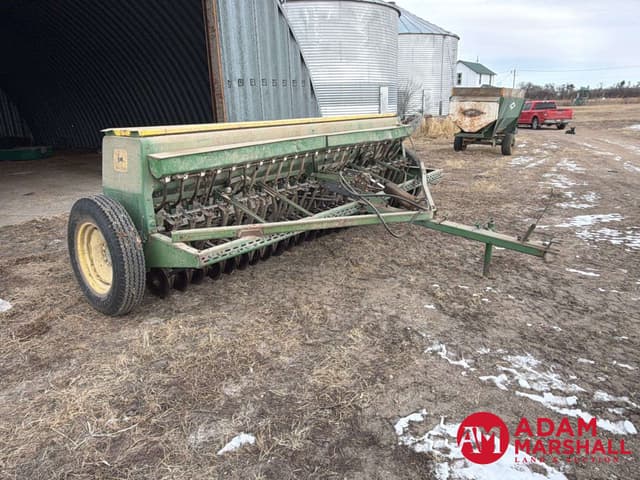 Image of John Deere 8200 equipment image 1