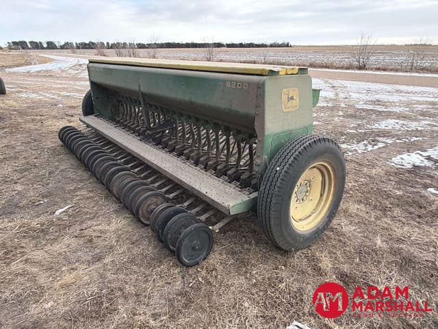 Image of John Deere 8200 equipment image 4