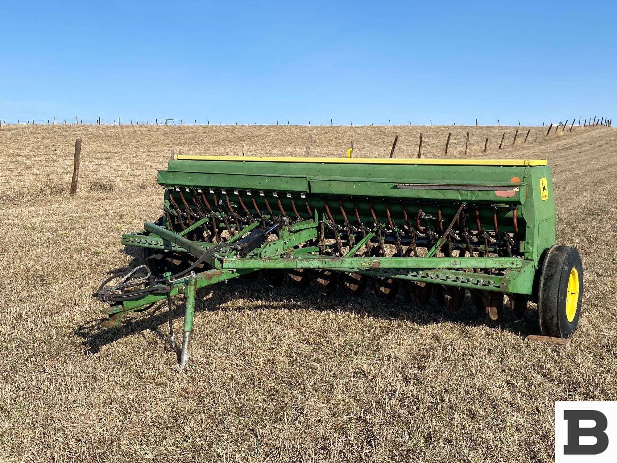 Main image John Deere 8200
