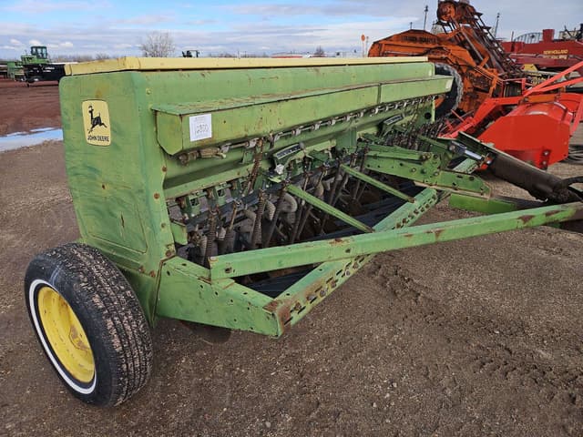 Image of John Deere 8200 equipment image 3