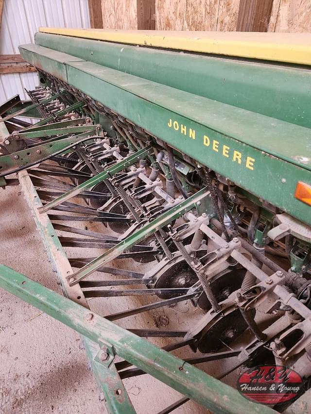 Image of John Deere 8200 equipment image 2