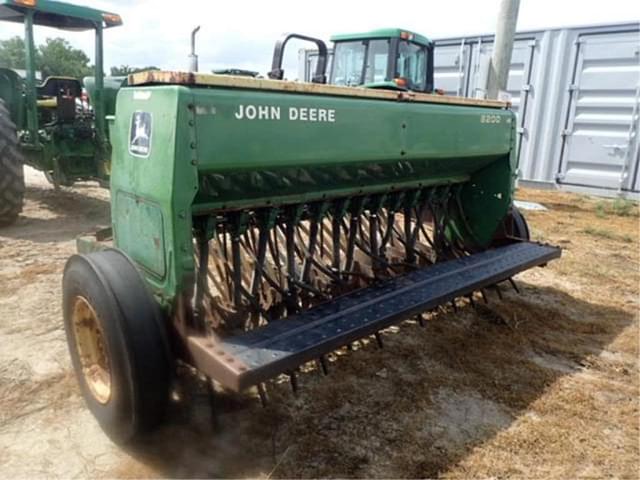 Image of John Deere 8200 equipment image 2