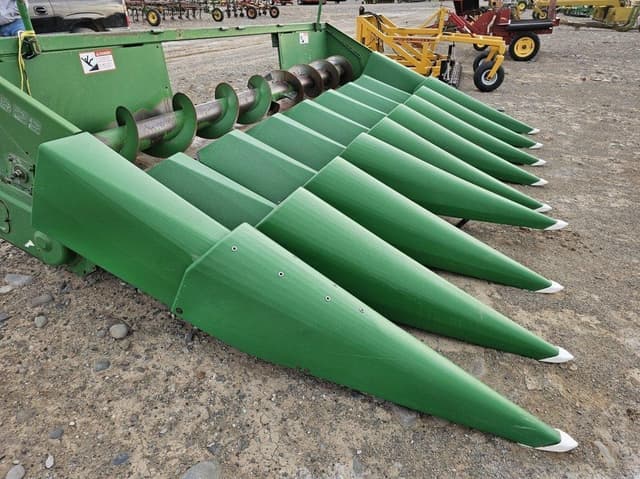 Image of John Deere 822 equipment image 3