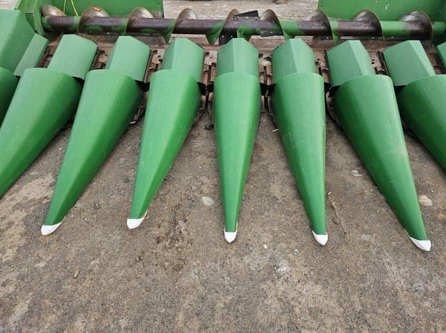 Image of John Deere 822 equipment image 2