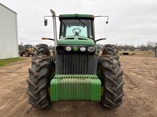 Image of John Deere 8220 equipment image 2