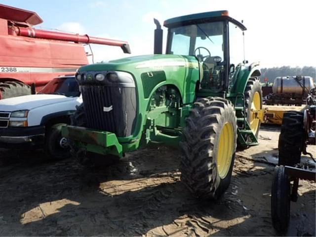 Image of John Deere 8220 equipment image 1