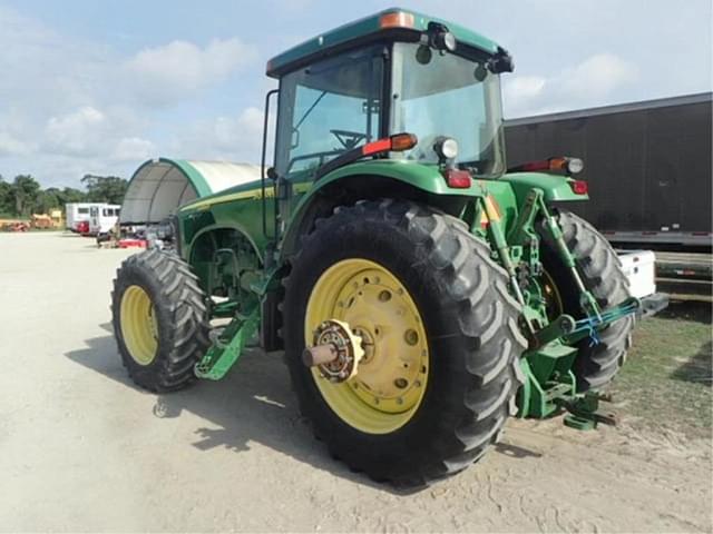 Image of John Deere 8220 equipment image 1