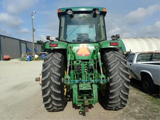 Image of John Deere 8220 equipment image 2