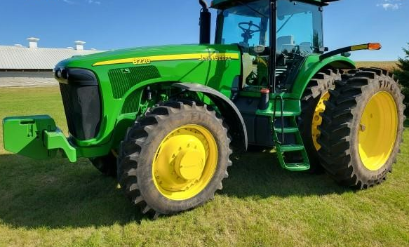 Main image John Deere 8220
