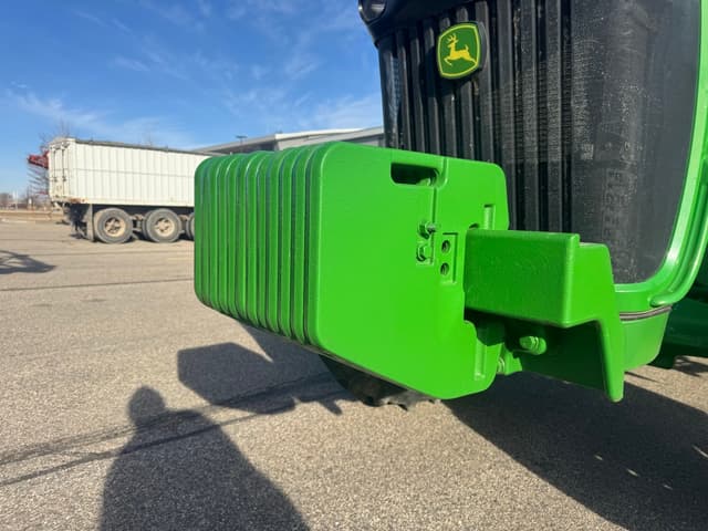 Image of John Deere 8220 equipment image 3