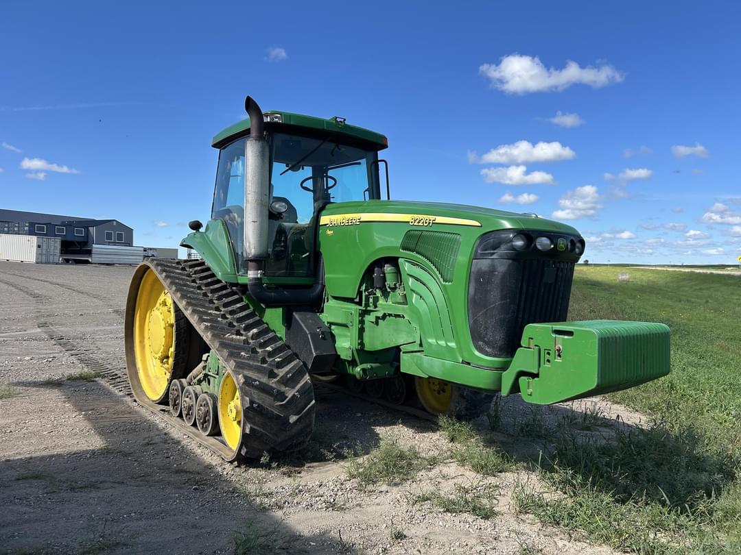Image of John Deere 8220T Primary image