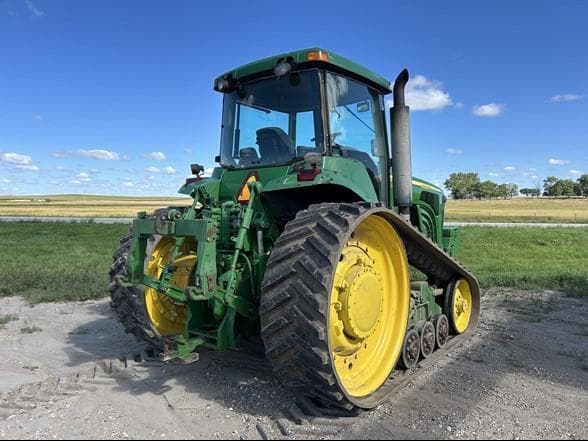 Image of John Deere 8220T equipment image 2