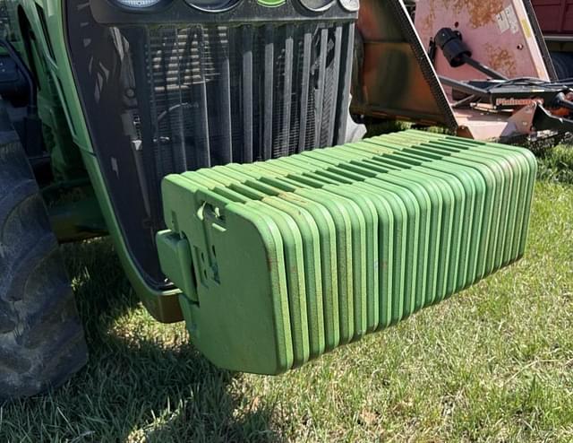 Image of John Deere 8230 equipment image 1