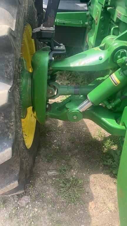 Image of John Deere 8230 equipment image 3