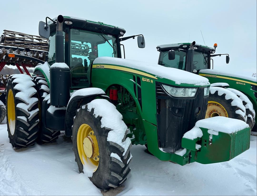 Image of John Deere 8235R Primary image