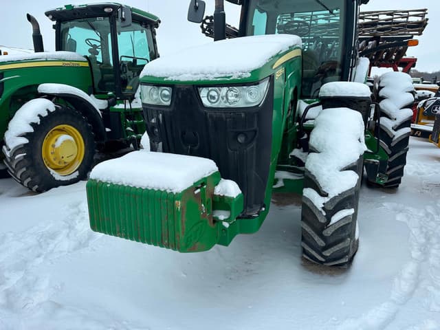 Image of John Deere 8235R equipment image 2
