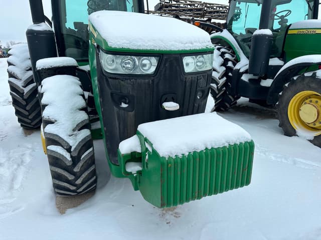 Image of John Deere 8235R equipment image 1