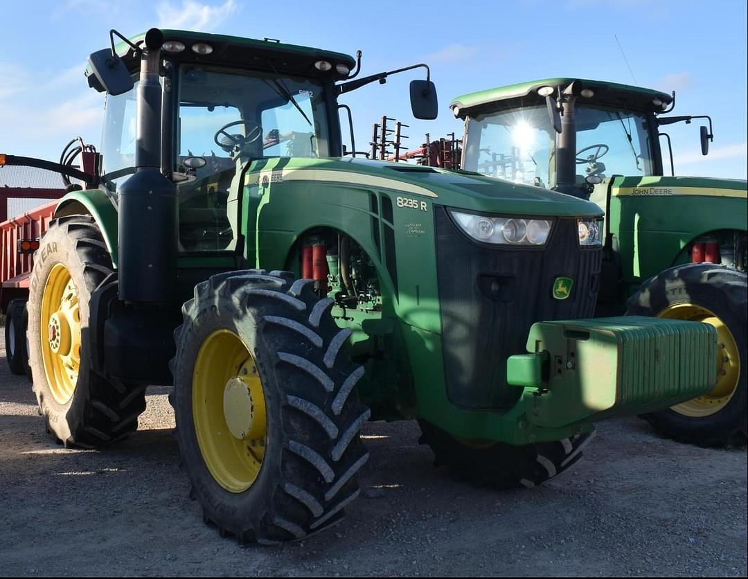 Image of John Deere 8235R Primary image