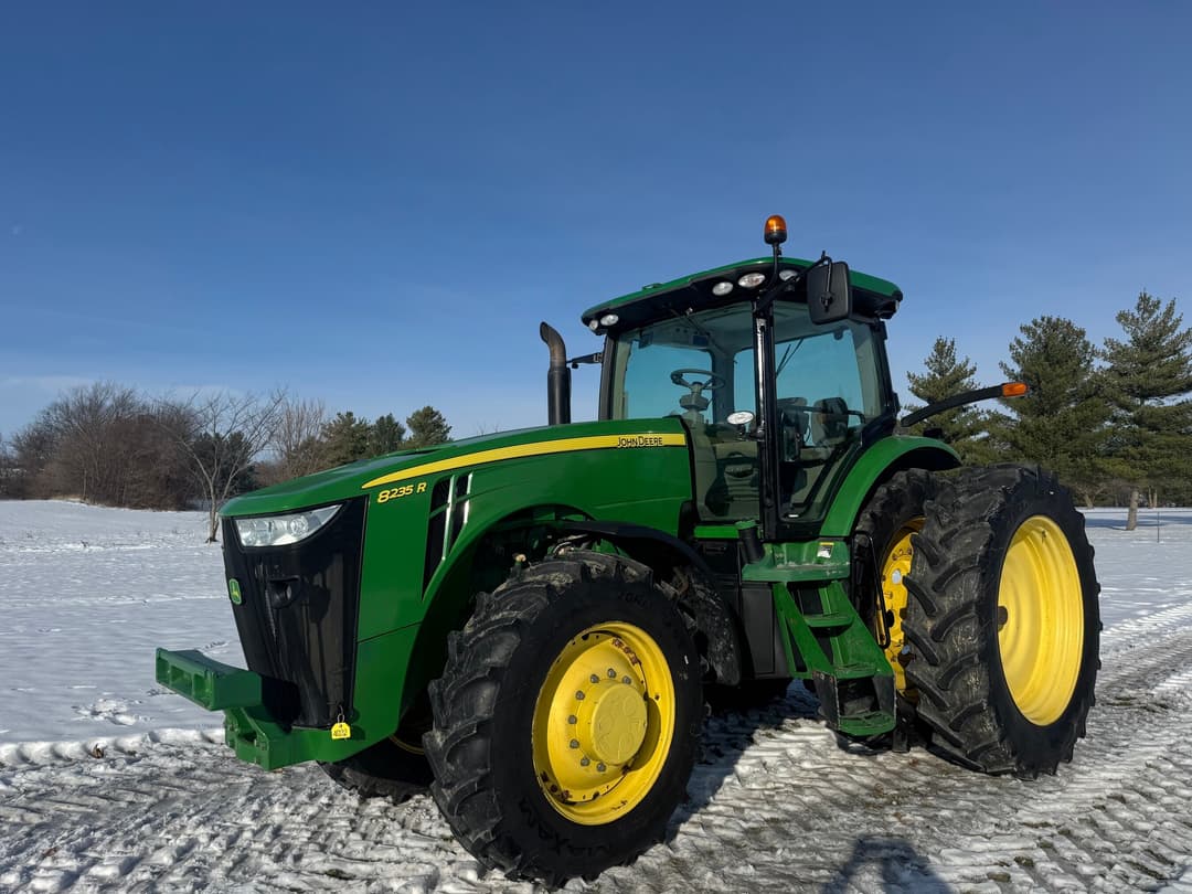 Image of John Deere 8235R Primary image