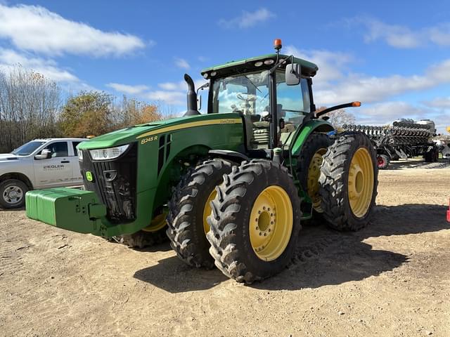 Image of John Deere 8245R equipment image 2