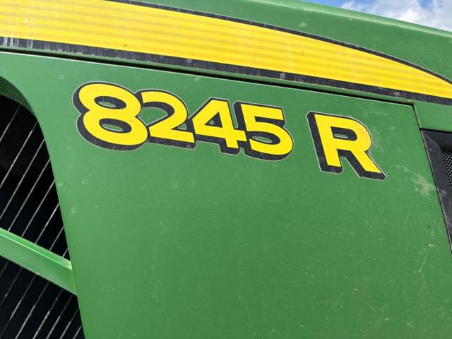 Image of John Deere 8245R equipment image 4
