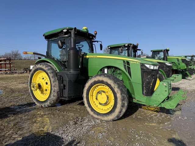 Image of John Deere 8245R equipment image 1