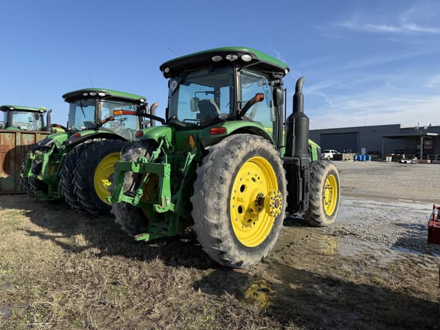 Image of John Deere 8245R equipment image 3