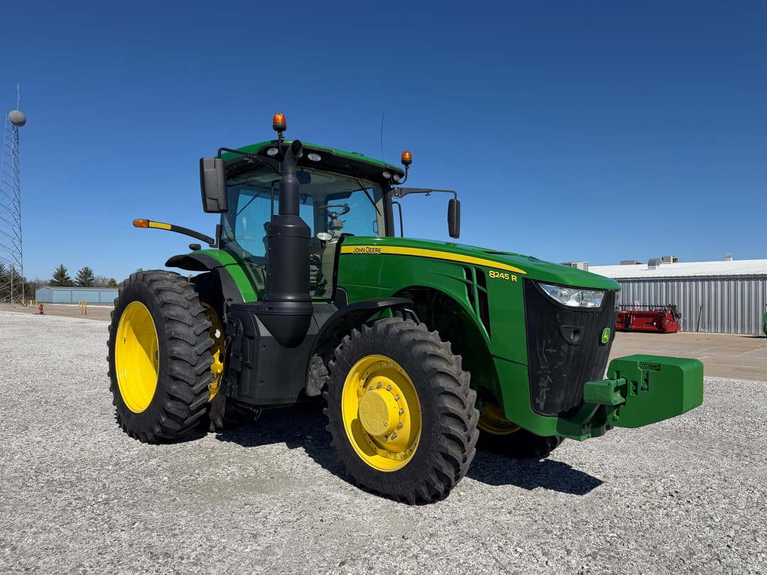 Image of John Deere 8245R Primary image