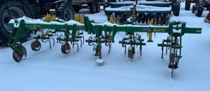 John Deere 825 Image