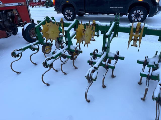 Image of John Deere 825 equipment image 4