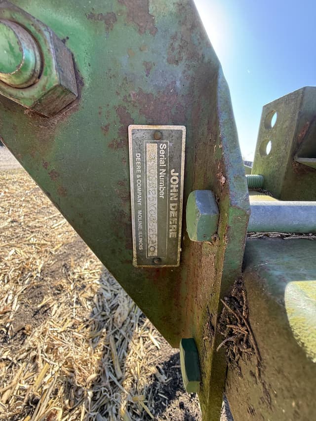 Image of John Deere 825 equipment image 4