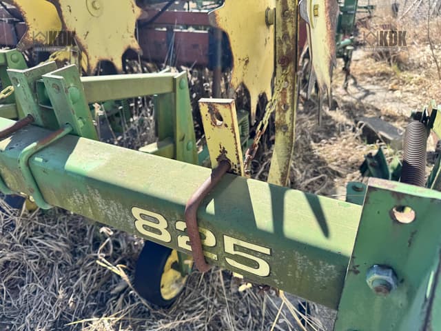 Image of John Deere 825 equipment image 3