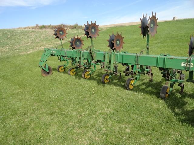 Image of John Deere 825 equipment image 3