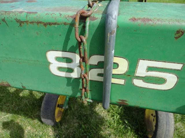 Image of John Deere 825 equipment image 2