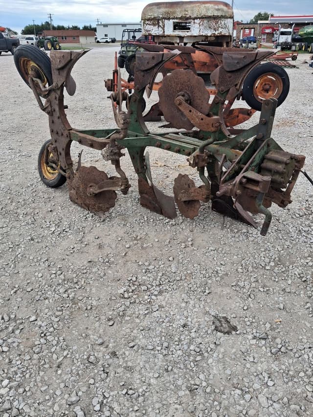 Image of John Deere 825 equipment image 3