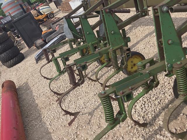 Image of John Deere 825 equipment image 3
