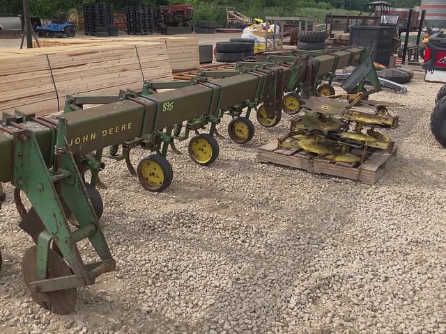 Image of John Deere 825 equipment image 4