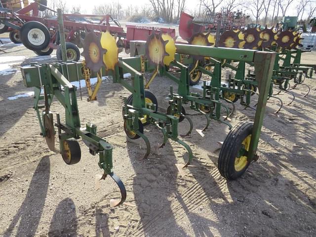 Image of John Deere 825 equipment image 4