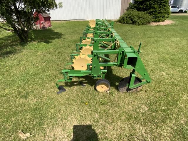 Image of John Deere 825 equipment image 3
