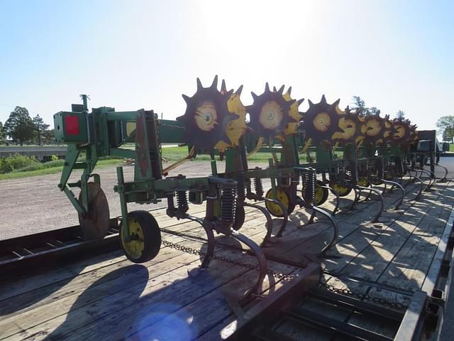 Image of John Deere 825 equipment image 4