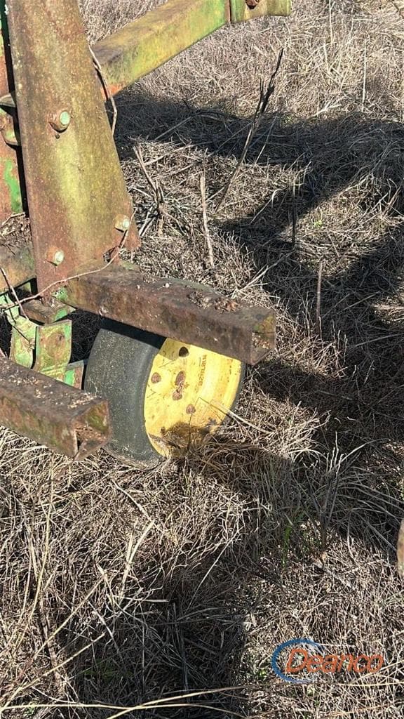 Image of John Deere 825 equipment image 4