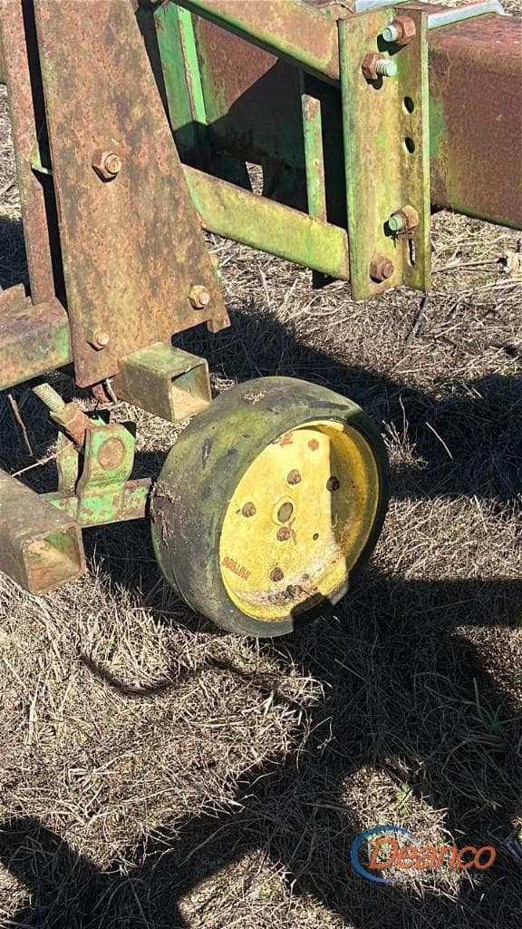 Image of John Deere 825 equipment image 3